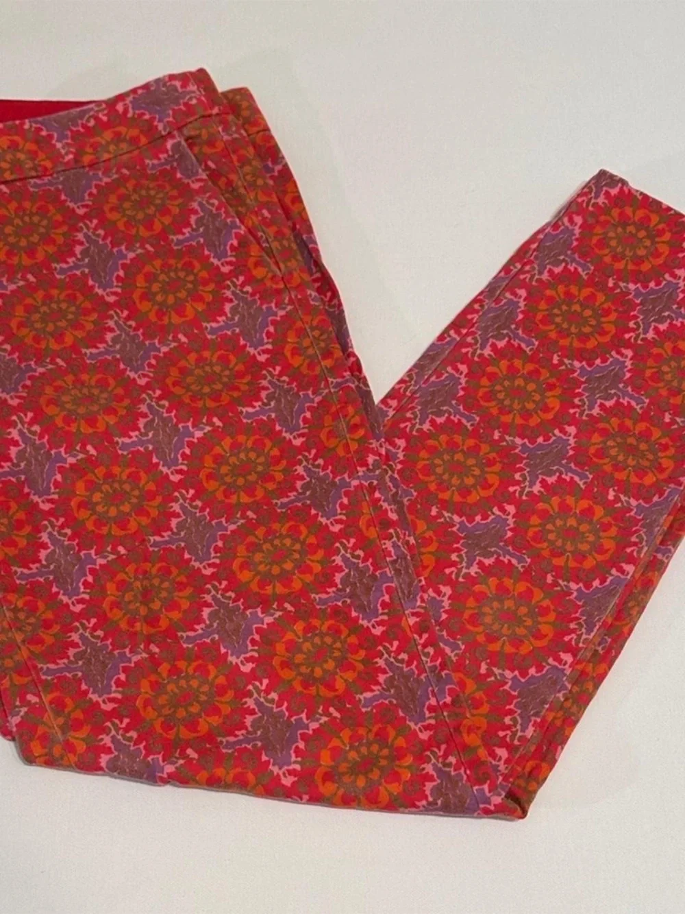 Boden Red Floral-Pattern Pants - Picture 1 of 6
